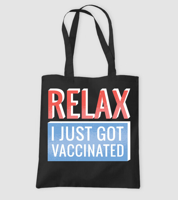 Fii calm, sunt vaccinat model negru pe tricou
