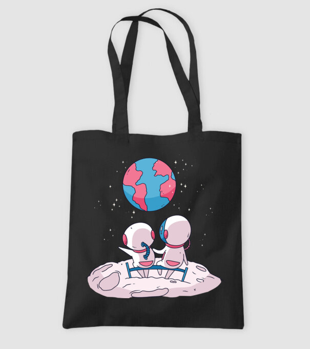 Astronauți drăguți model negru pe tricou