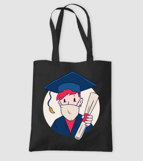  model negru pe tricou