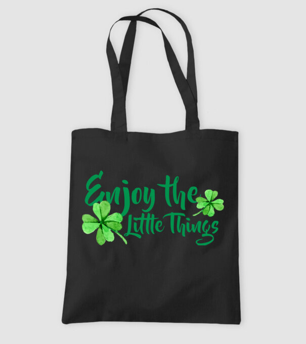 Enjoy the little things model negru pe tricou