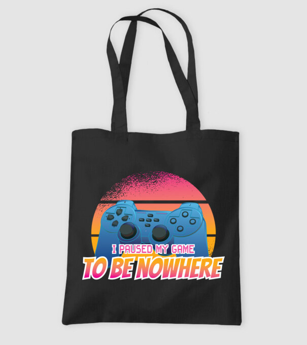 I paused my game to be nowhere model negru pe tricou