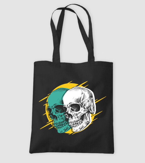 Cranii model negru pe tricou