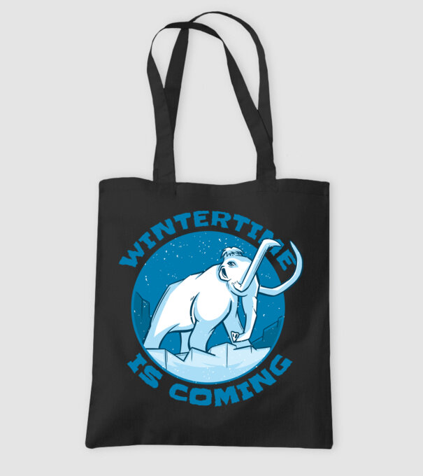 Vine Iarna Mamut model negru pe tricou