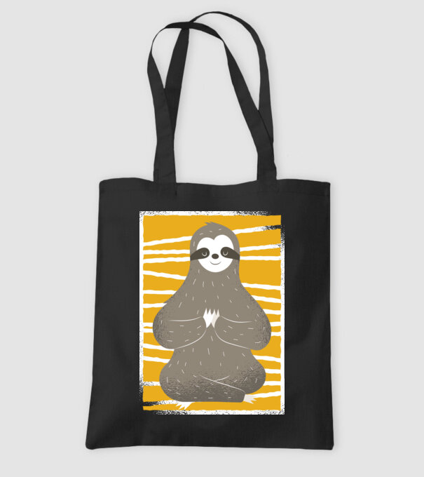 Yoga Leneș model negru pe tricou