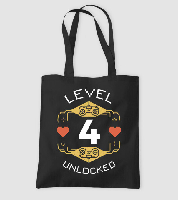 Level 4 Unlocked Gamer Birthday model negru pe tricou