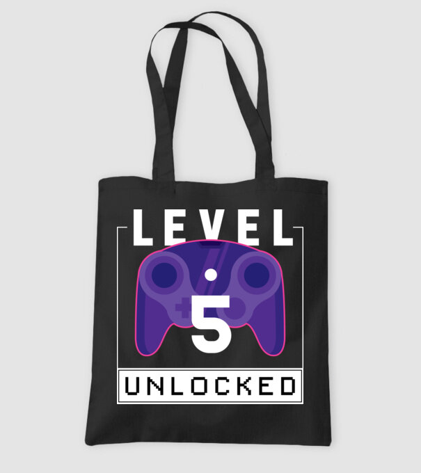 Level 5 Unlocked Gamer Birthday model negru pe tricou