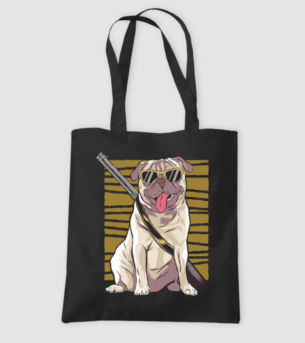 Mops cu pușcă tricou amuzant cu câine model negru pe tricou