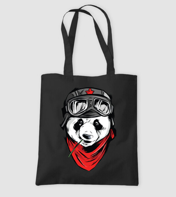 Panda Gerilla model negru pe tricou