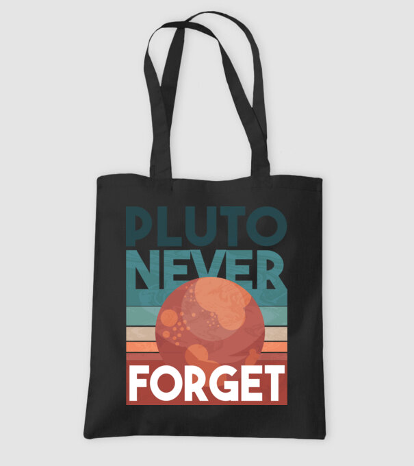 Pluto never forget model negru pe tricou