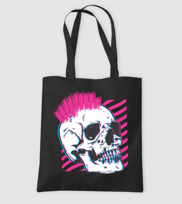 Craniu Punk model negru pe tricou
