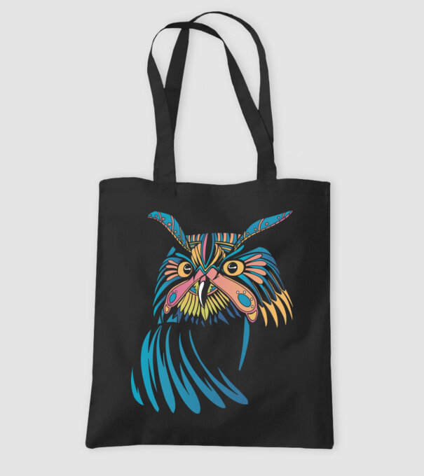 Bufniță colorată model negru pe tricou