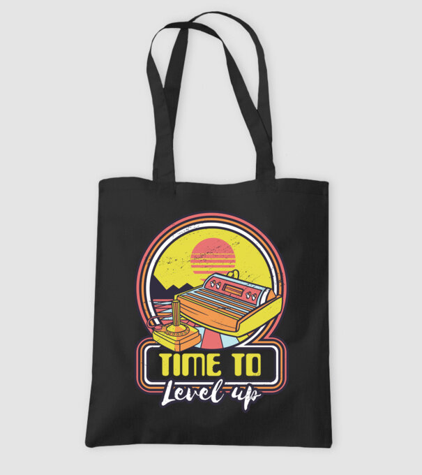 Time to Level Up model negru pe tricou