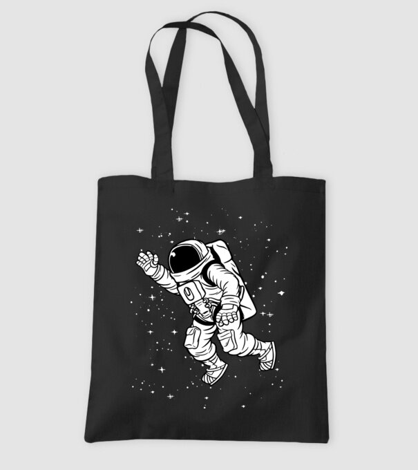 Astronaut model negru pe tricou