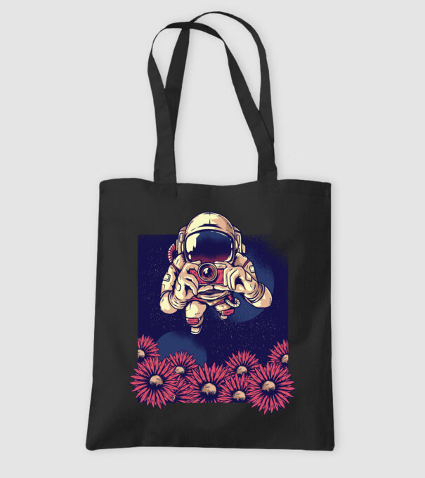 Astronaut Fotograf model negru pe tricou