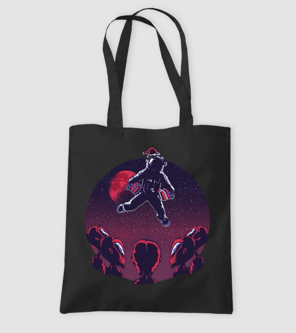Moș Crăciun Astronaut model negru pe tricou