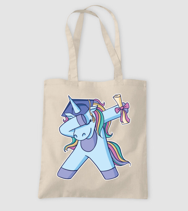 Unicorn Absolvent model nisipiu pe tricou