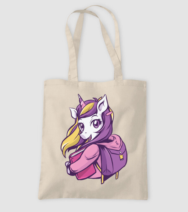 Școlăriță Unicorn model nisipiu pe tricou