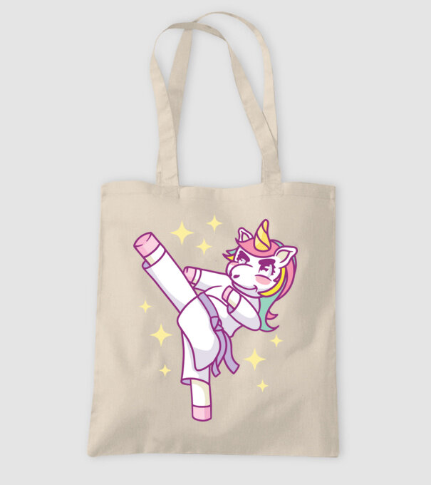 Karate unicorn model nisipiu pe tricou