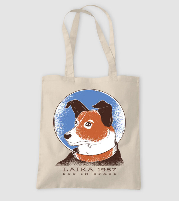 Laika 1957 - Câine în spațiu model nisipiu pe tricou