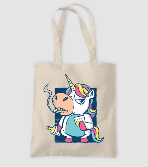 Unicorn rebel model nisipiu pe tricou