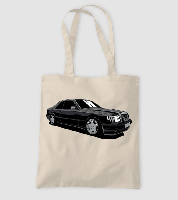 Mercedes model nisipiu pe tricou