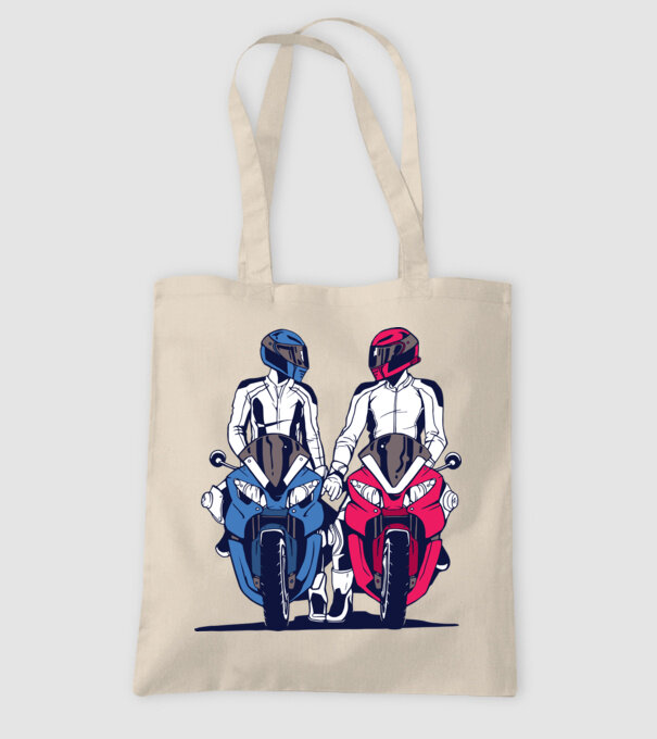 Cuplu de motocicliști model nisipiu pe tricou