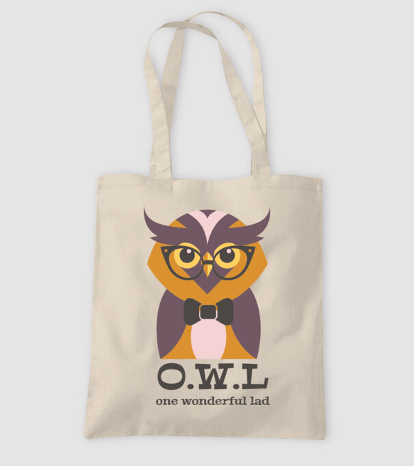 OWL - One wonderful Lad model nisipiu pe tricou