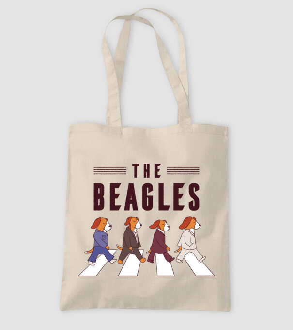 The Beagles model nisipiu pe tricou
