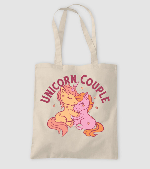 Pereche Unicorn model nisipiu pe tricou