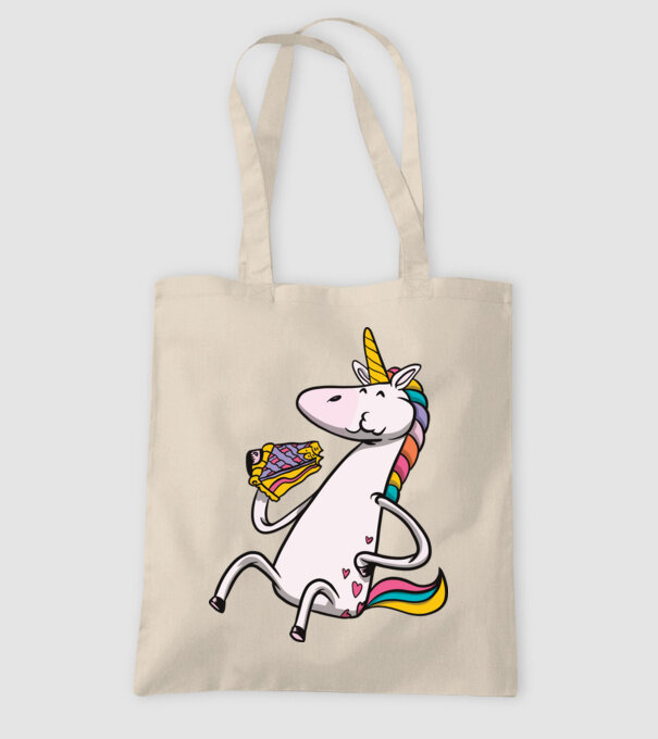 Unicorn cu prăjitură model nisipiu pe tricou