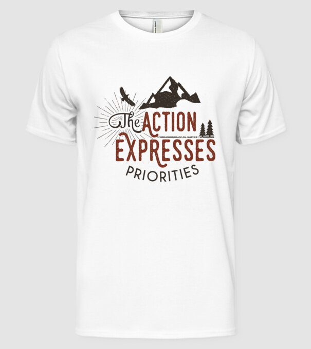 The action expresses priorities model alb pe tricou