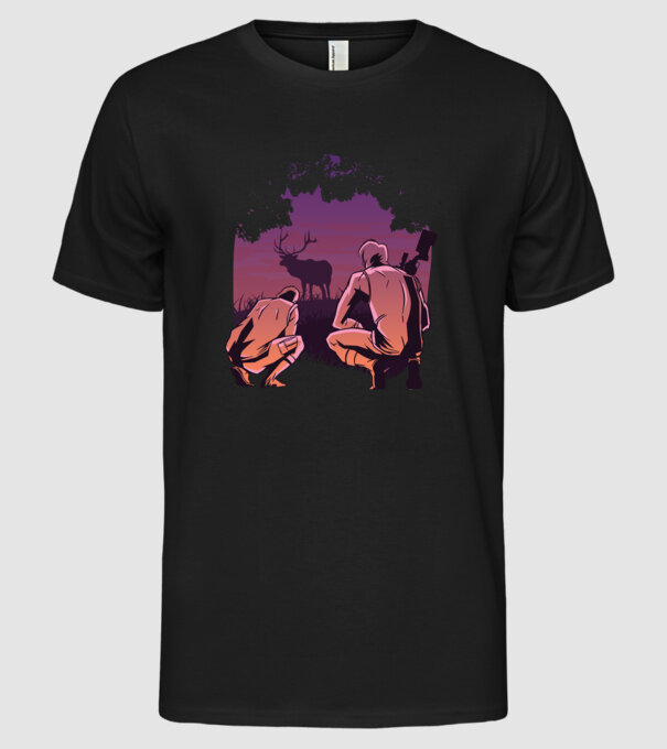 Vânătoare model negru pe tricou