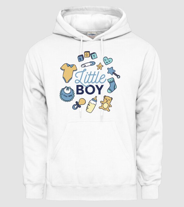 Băiețel model alb pe tricou