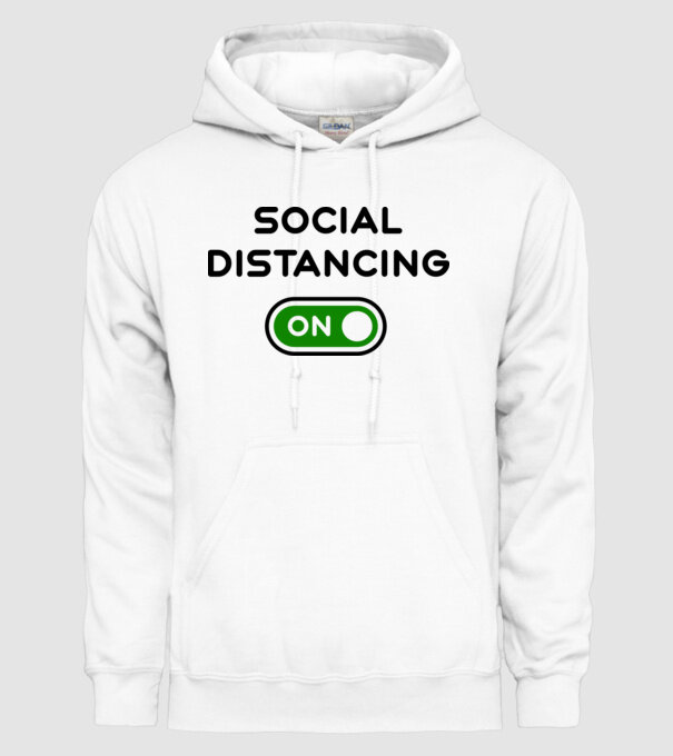 Social distancing on model alb pe tricou