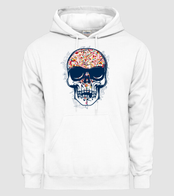 Craniu colorat model alb pe tricou