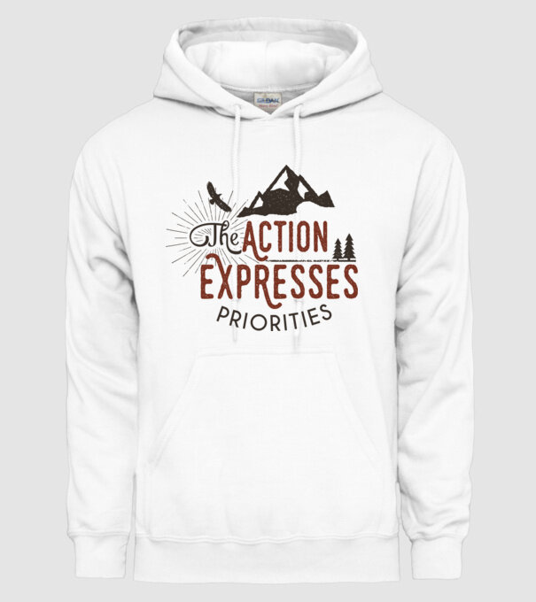 The action expresses priorities model alb pe tricou
