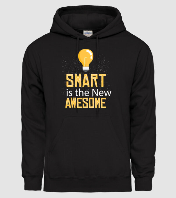 Smart este noul cool model negru pe tricou