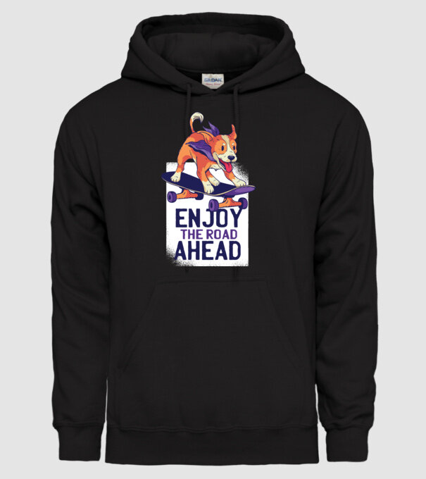 Câine Skateboarder model negru pe tricou