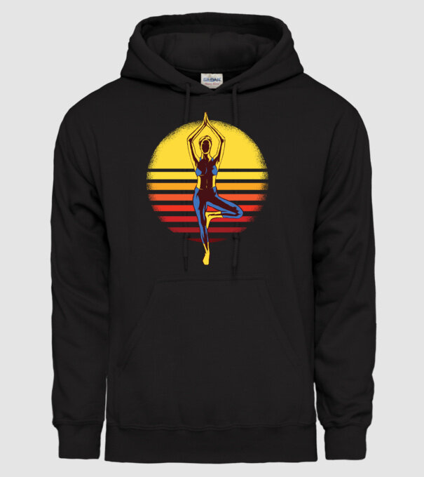 Retro yoga model negru pe tricou