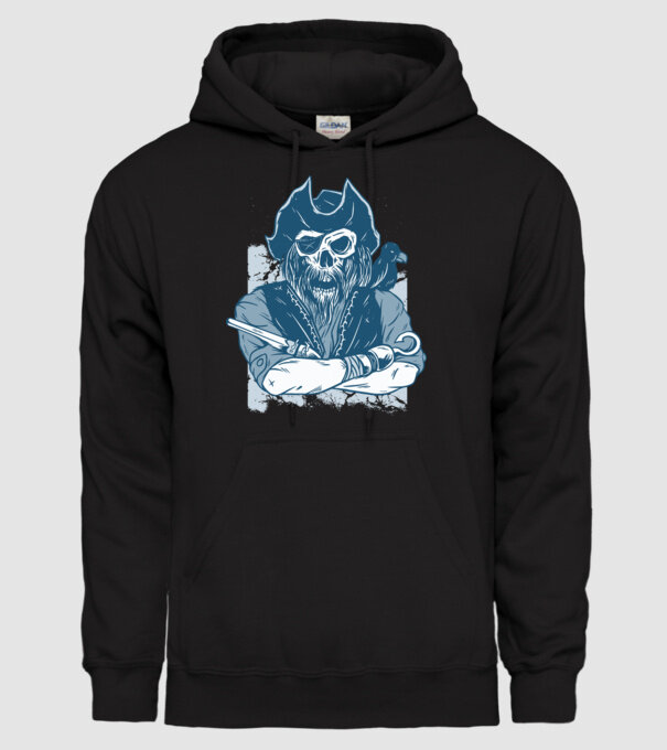 Pirat model negru pe tricou