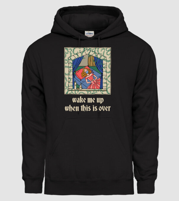 Prințesă de basm cu mască model negru pe tricou