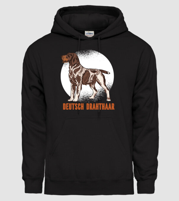 Brac german cu păr sârmos model negru pe tricou