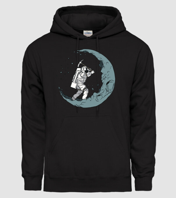 Astronaut pe Lună model negru pe tricou