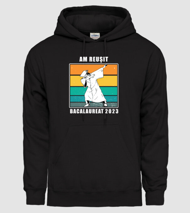 Am reușit 2023 model negru pe tricou