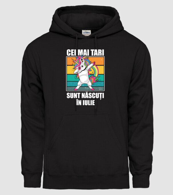 Cei mai tari sunt născuți în iulie model negru pe tricou