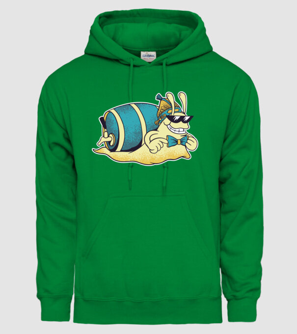 Melc model verde pe tricou