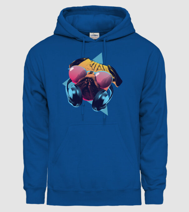 Mops cu căști model albastru regal pe tricou
