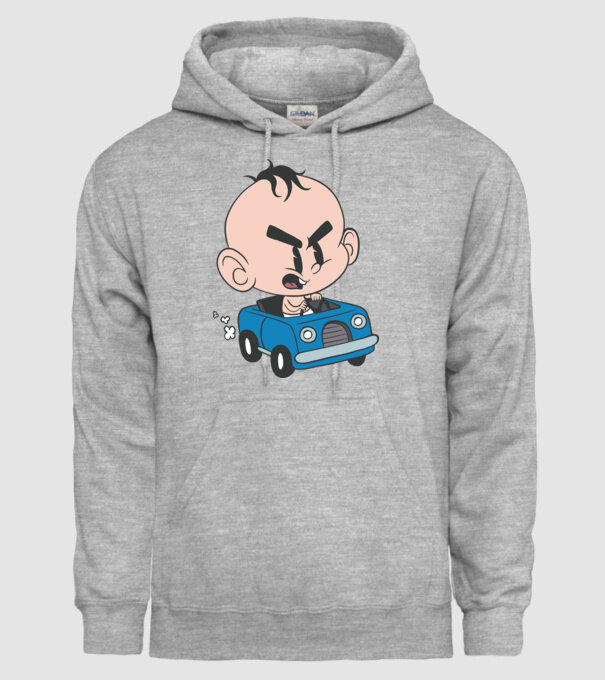 Copilaș cu mașină model gri pe tricou