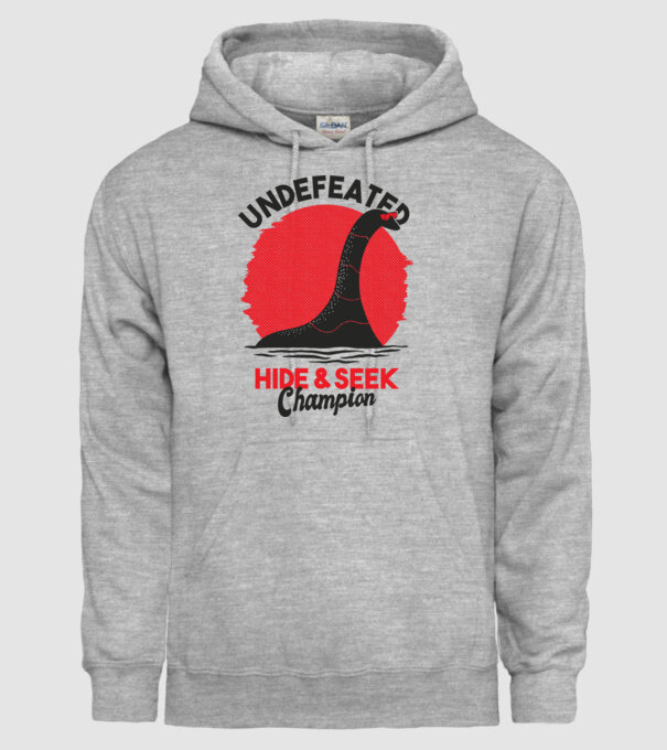 Undefeated Hide & Seek Champion model gri pe tricou