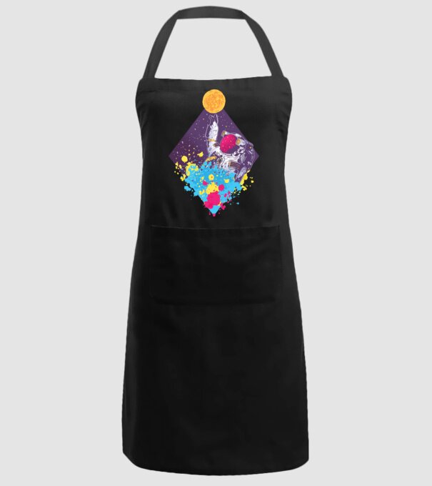Astronaut model negru pe tricou